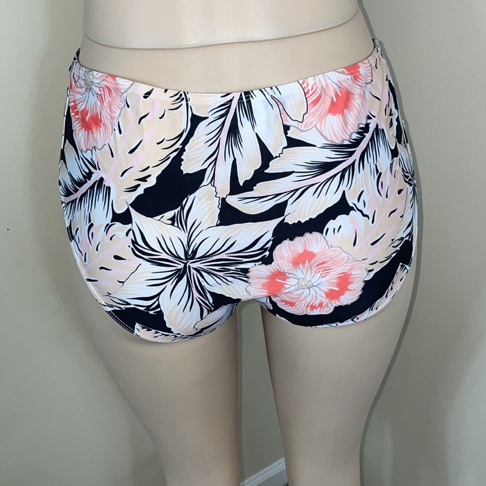 High Waisted Tummy Control Bandau Ruffle Bikini - Picture 11 of 13